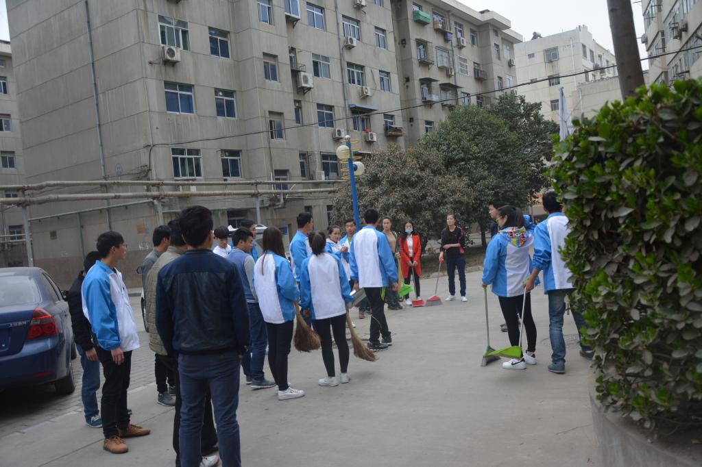 汽车与物流学院员工会同学们精神抖擞